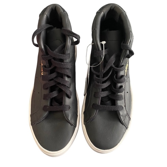 NWT Adidas Originals Women's Sleek Mid Sneaker Black Size 5 - Picture 2 of 8